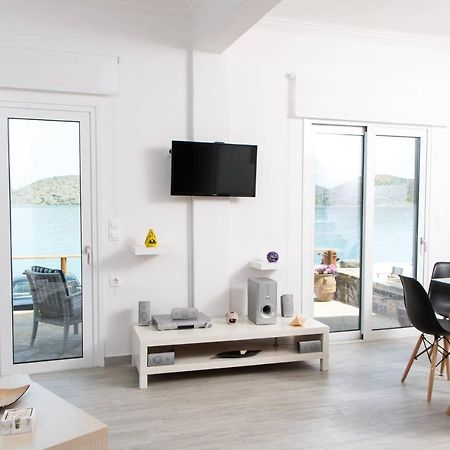 Iliana Sea Side House Villa Elounda Buitenkant foto